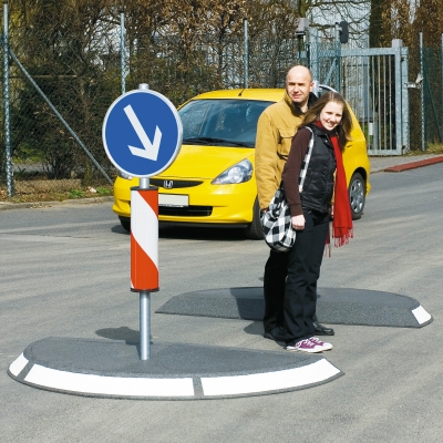 GAMMA Warnsäule, Ø160mm, Höhe 500mm, 626-10 - rechtsweisend, Reflexfolie RA2