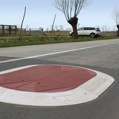 GAMMA Berliner Kissen oval, rot mit weißem Rand, 2.800 x 1.800 x 70 mm (L x B x H)